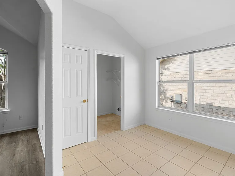 2305 Boulder Run — Photo 12