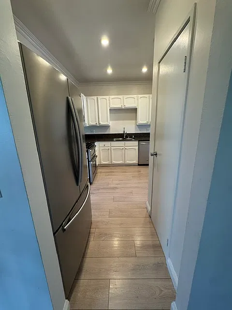 2 bed, 1255 sqft, $3,300 — Photo 3