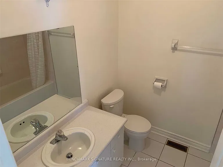 102 Greensboro Dr — Photo 12