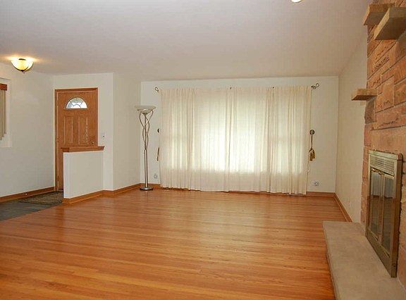 4th image of 6N311 Linden Ave