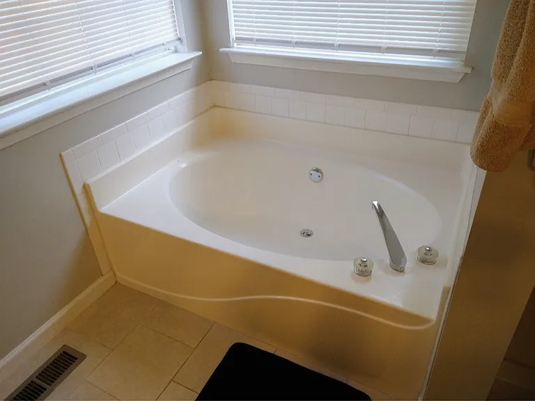 1935 Venesa Cir — Photo 34