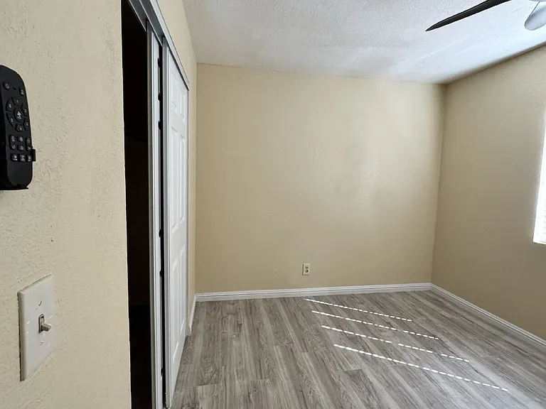 4300 El Como Way — Photo 19