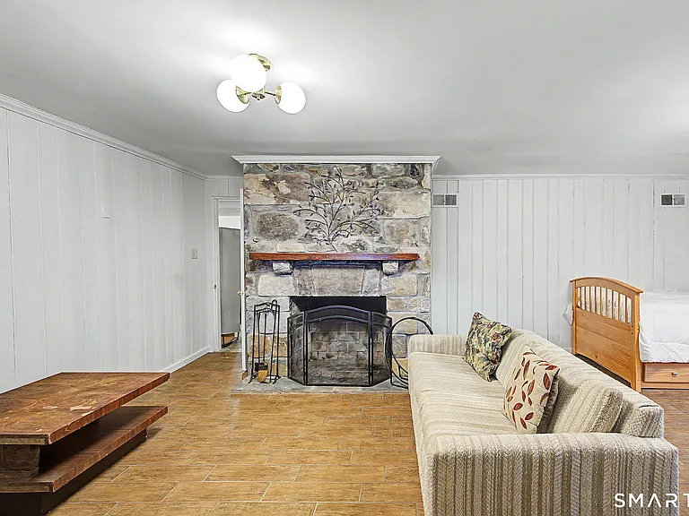 14 Shore Rd — Photo 25