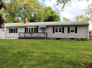 64 Dearborn St, East Longmeadow, MA 01028