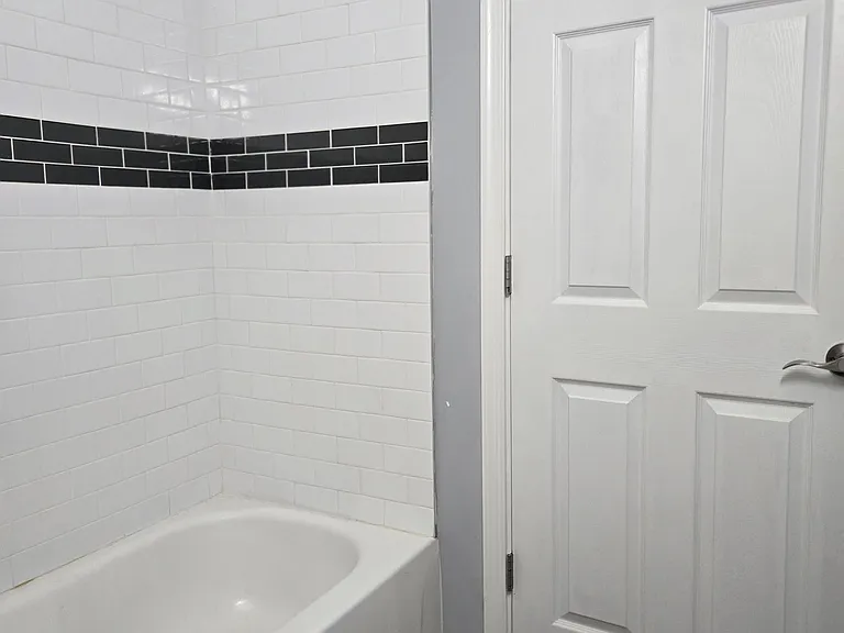 16 E Merion Ave — Photo 30