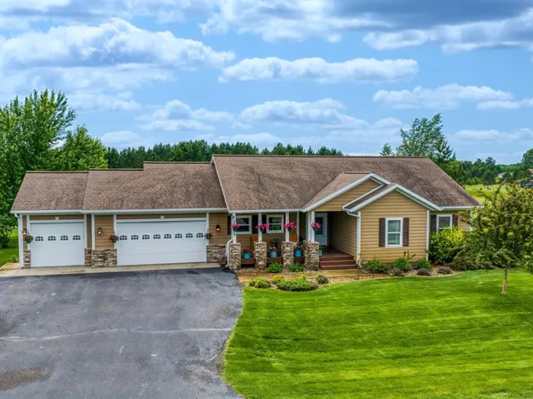 1320 Whiting Rd #39, Bemidji, MN 56601
