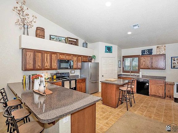 2nd image of 9133 E 31st Ln