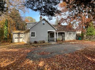 8510 E Lake Rd, Erie, PA 16511