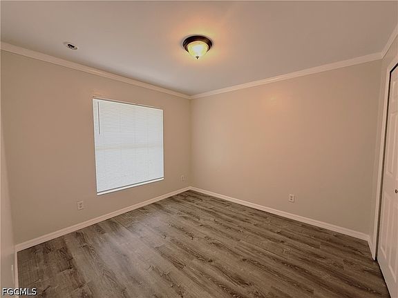 3rd image of 2510 Martin Ave S #2510