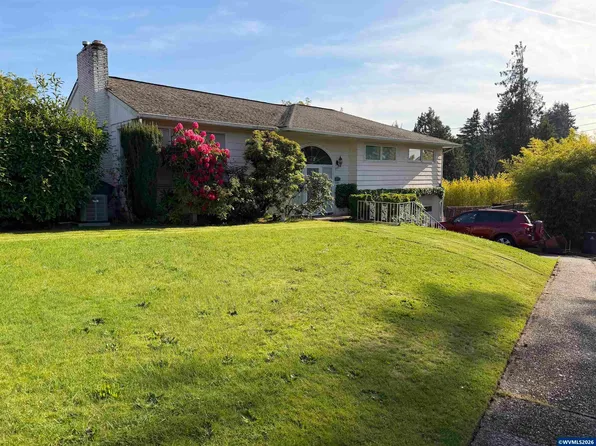 940 Gerleon St SE, Salem, OR 97302