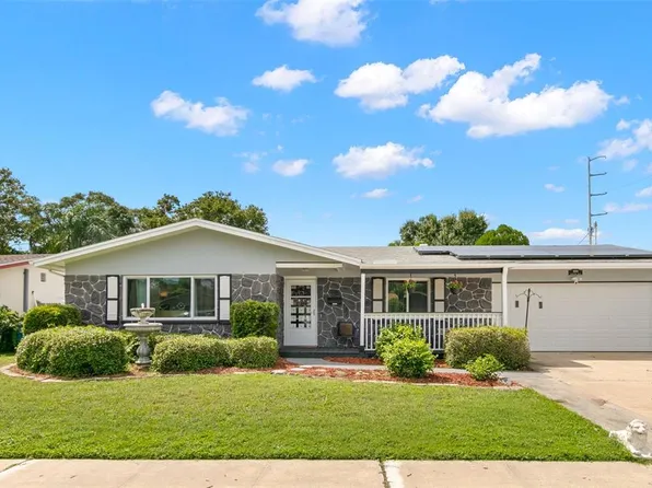 1890 Princeton Dr, Clearwater, FL 33765