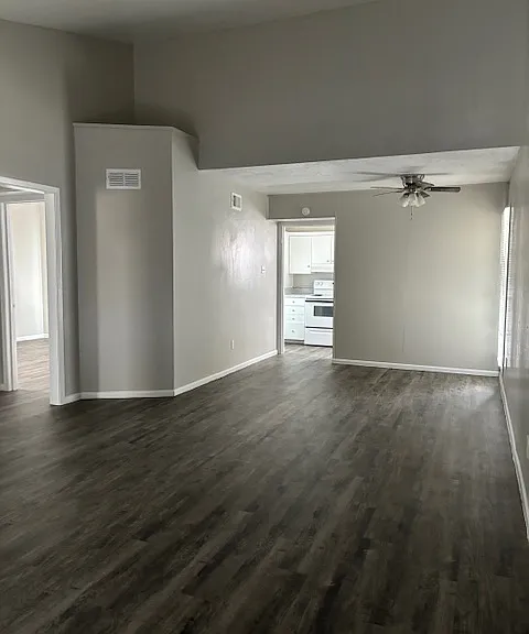 1302 Waldron Rd #103 — Photo 3
