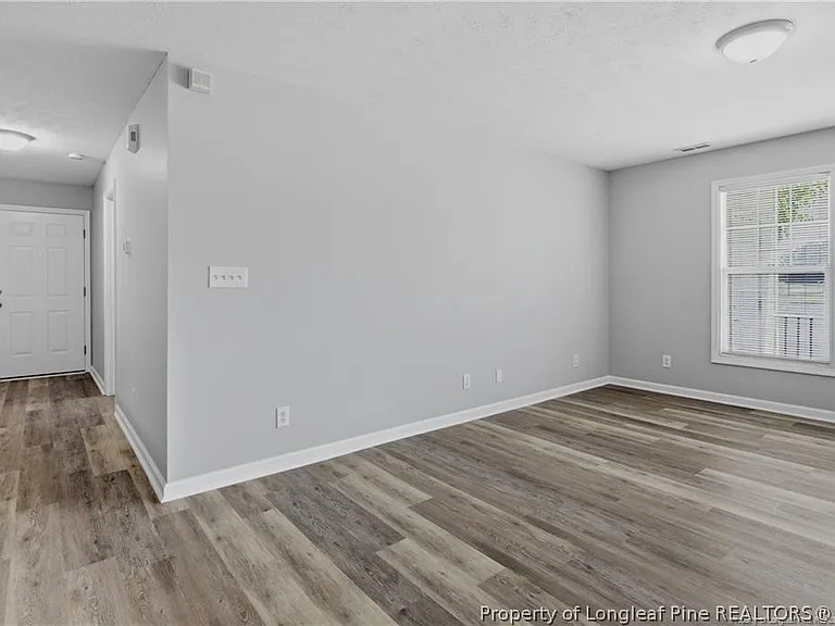 401 Meadowland Ct #4 — Photo 9