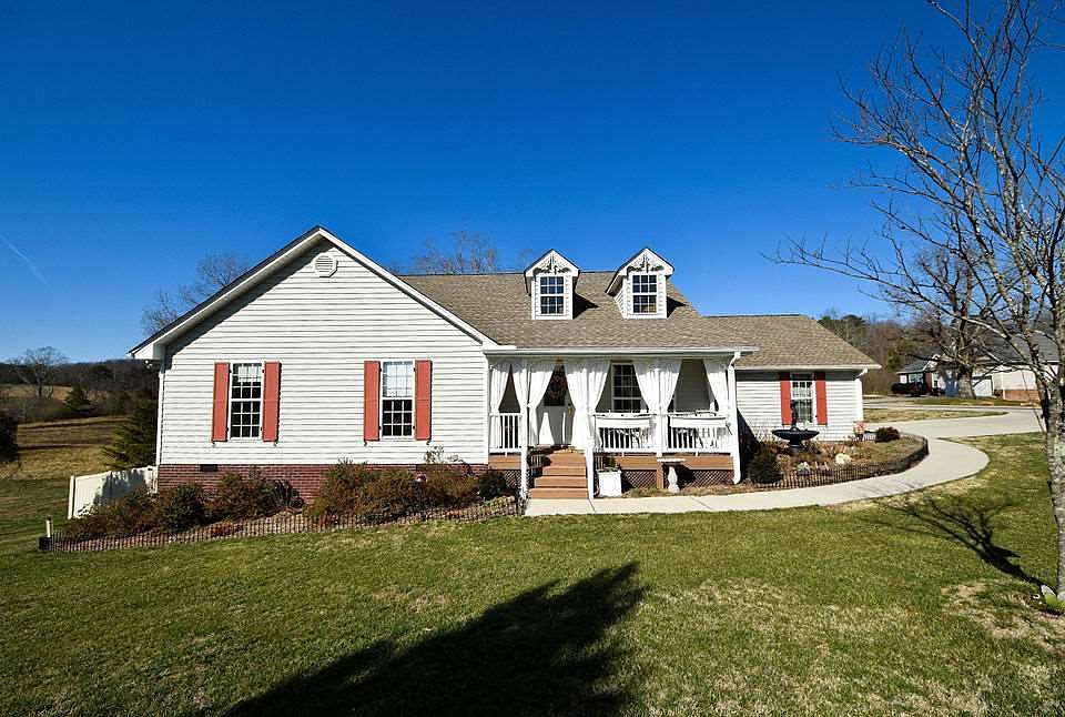 1st image of 169 Lauren Way SE