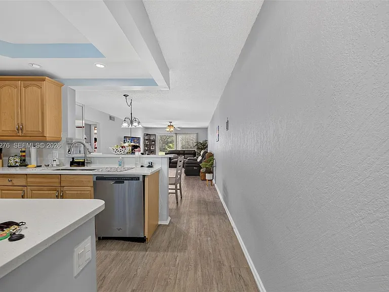 2404 Antigua Cir #M2 — Photo 5