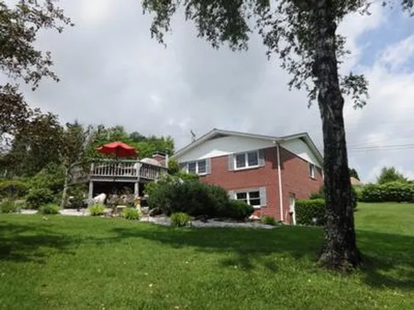 35 Glendale Dr, Spruce Pine, NC 28777