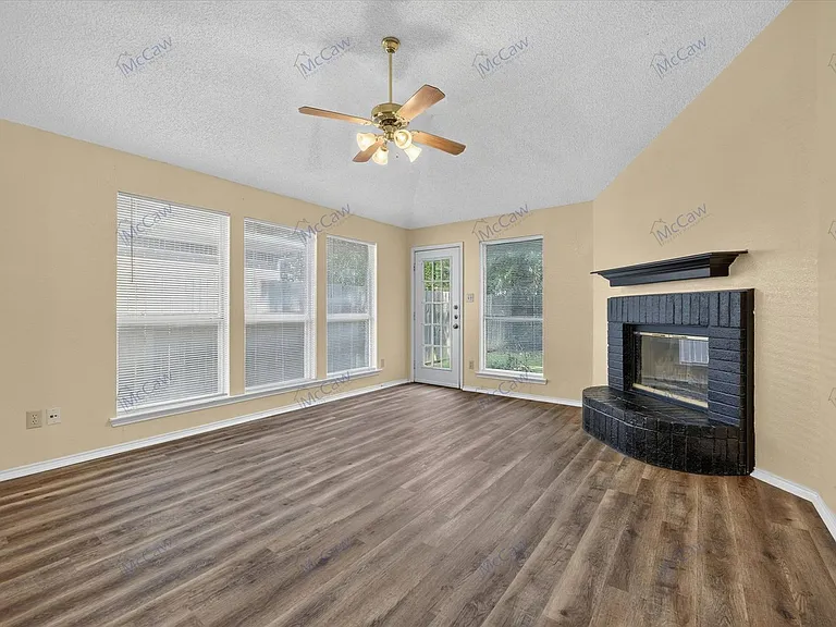 3728 Chaddybrook Ln — Photo 3