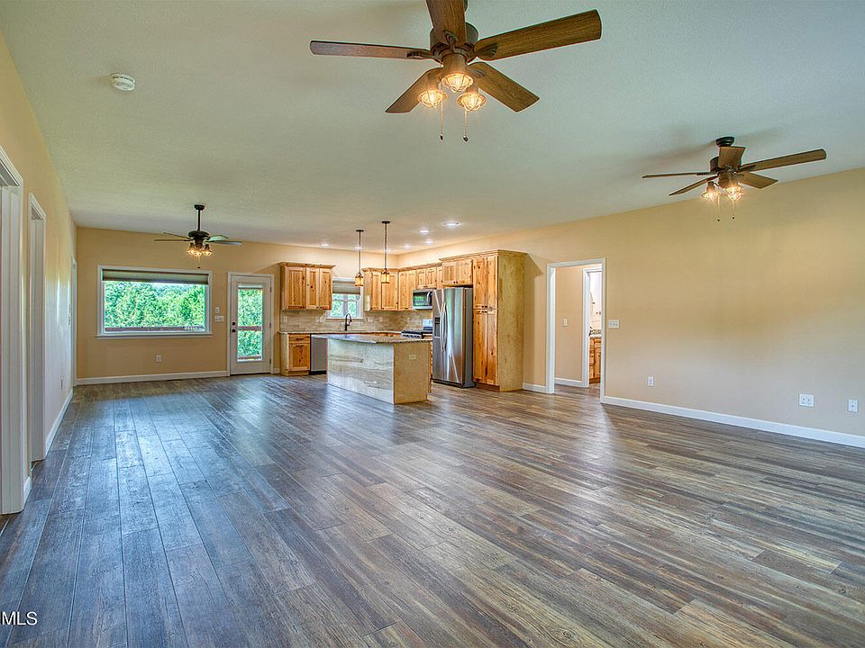 2nd image of 334 Ridge Top Dr