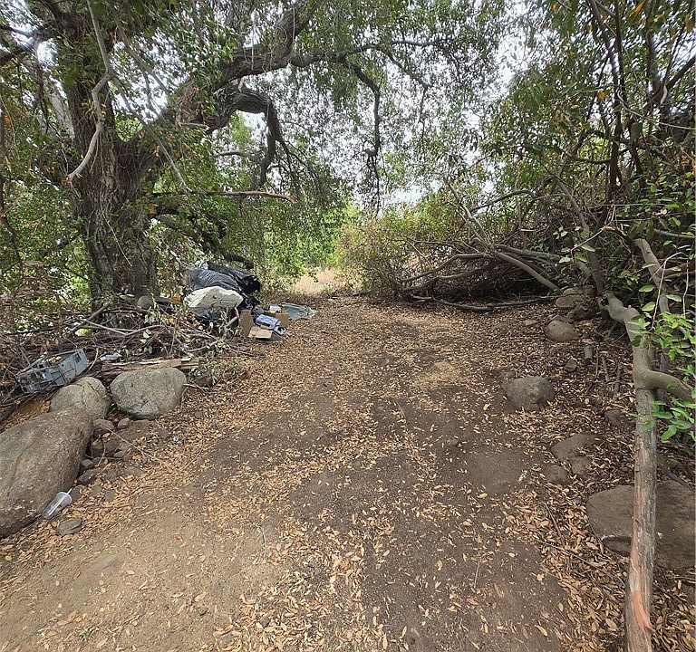 2nd image of 34965 Borchard Ln
