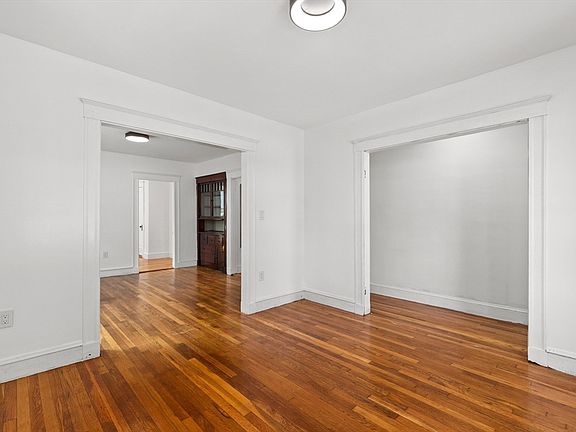 5th image of 46 Revere St