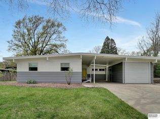 6230 Sunrise Rd, Lincoln, NE 68510