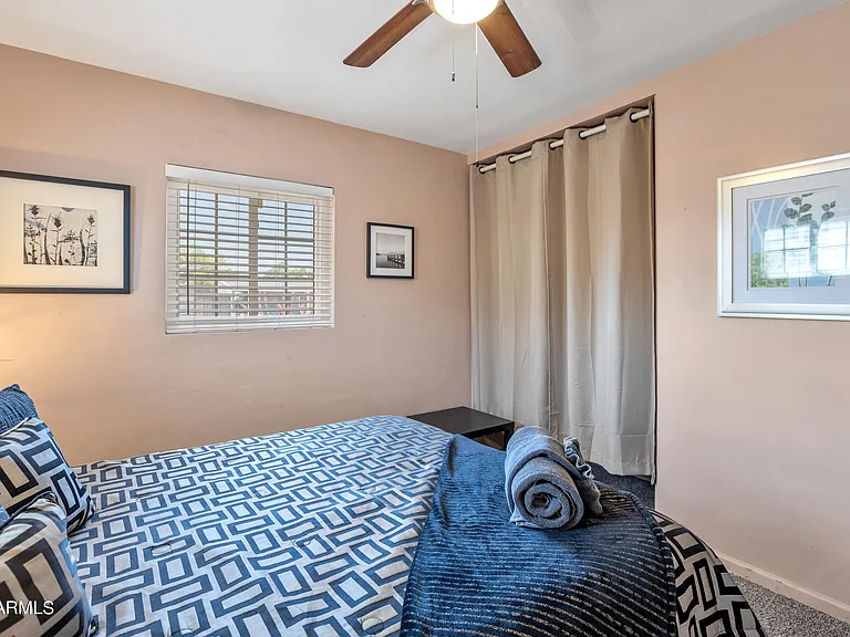 842 W Fairmount Ave — Photo 33