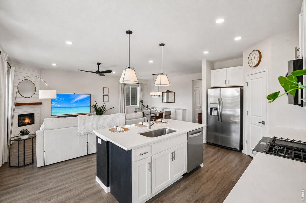 1815 Dancing Cattail Dr