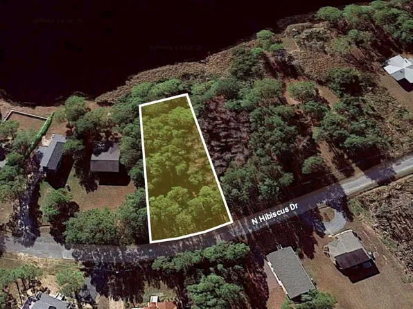 215 N Hibiscus Dr #215, Chincoteague Island, VA 23336