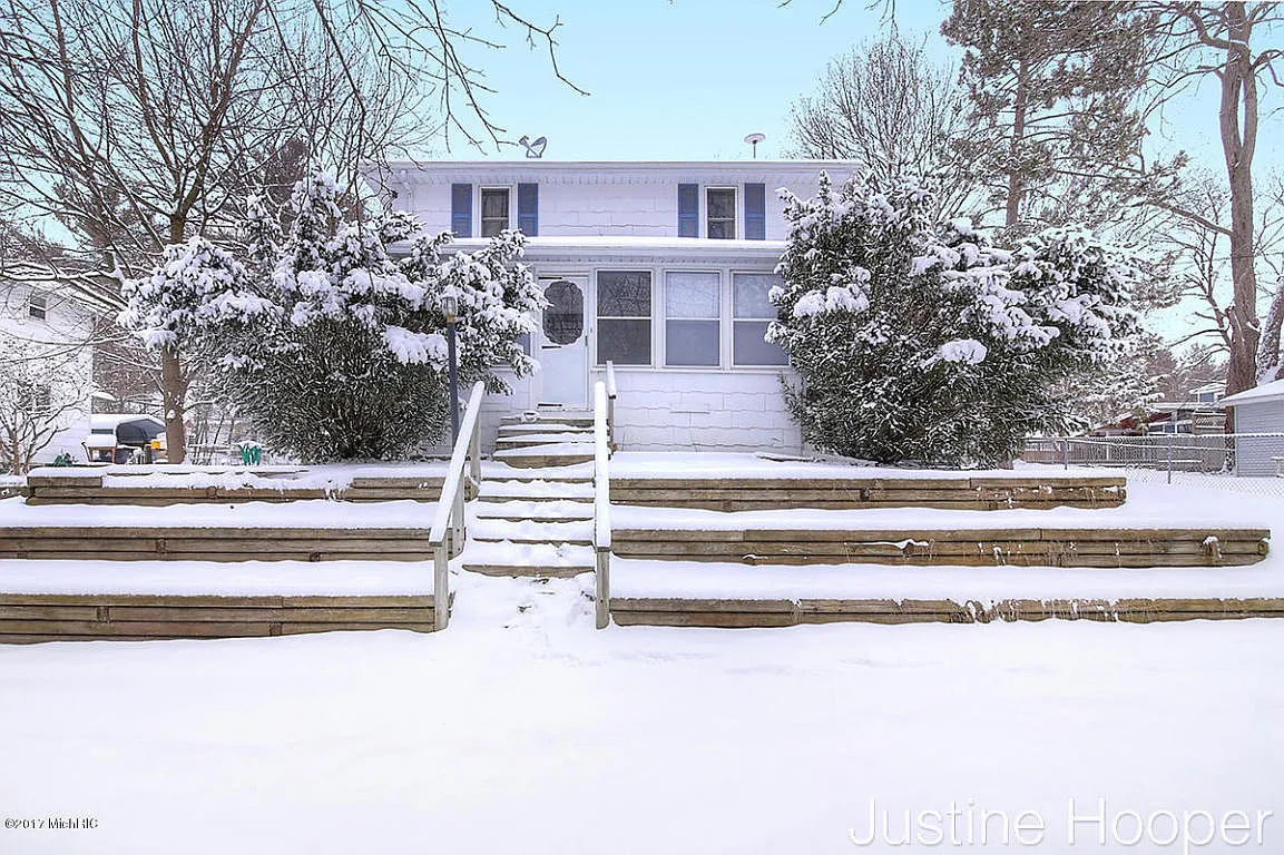 315 E Colfax St photo 1