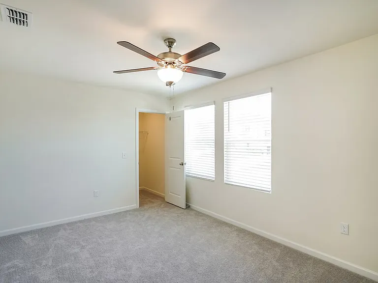 185 Snowdrop Ave — Photo 14