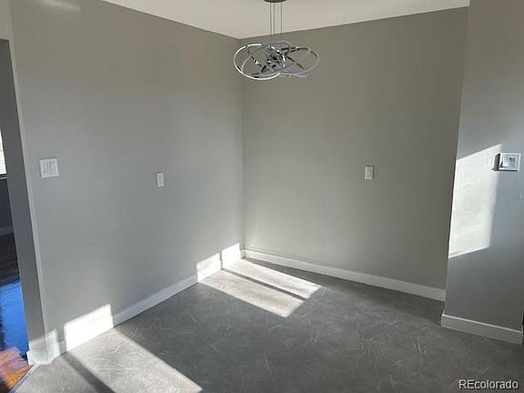 4th image of 1420 E 112th Place