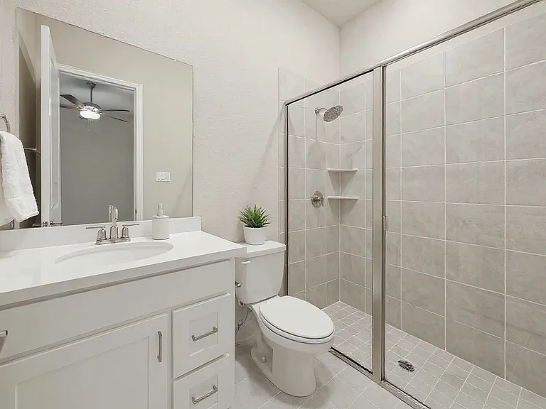 2521 Hampstead Ln — Photo 21