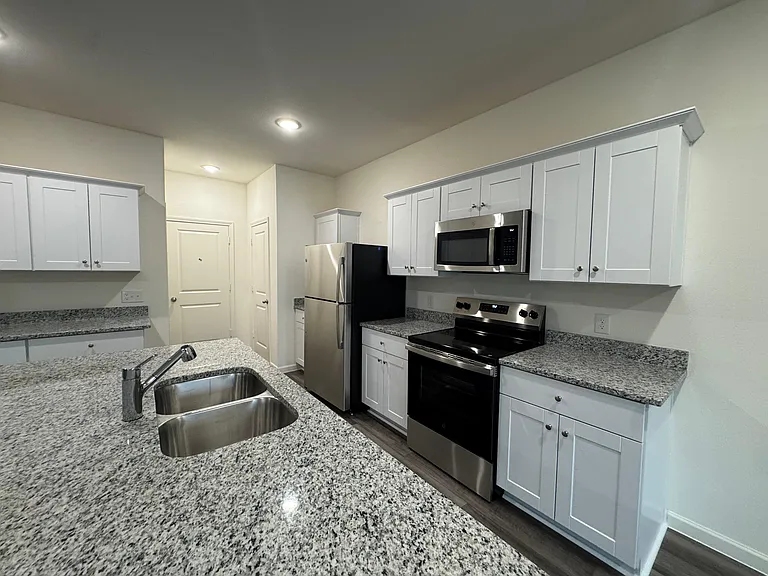 5722 Roadhouse Dr — Photo 13