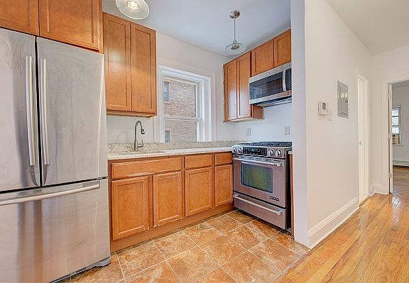 2nd image of 217 W 139th St APT 4