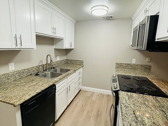 4th image of 5403 E Knoll Dr