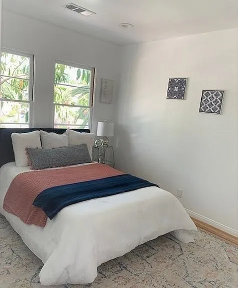 1347 Cambridge Dr — Photo 4