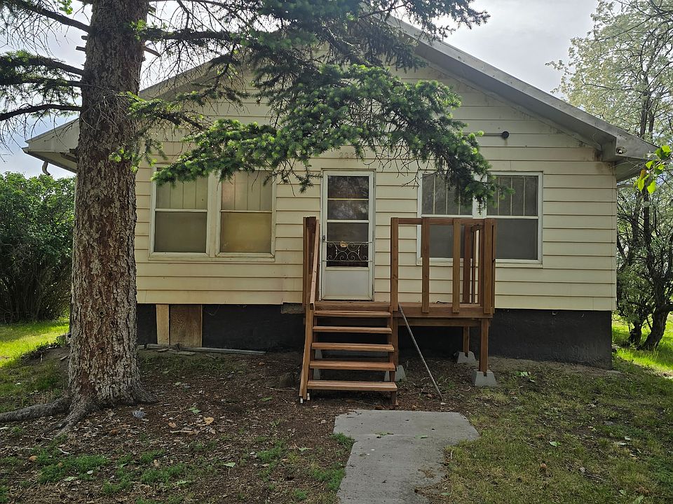1st image of 2224 9a St S