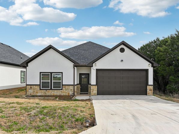 744 E Bluebonnet Dr