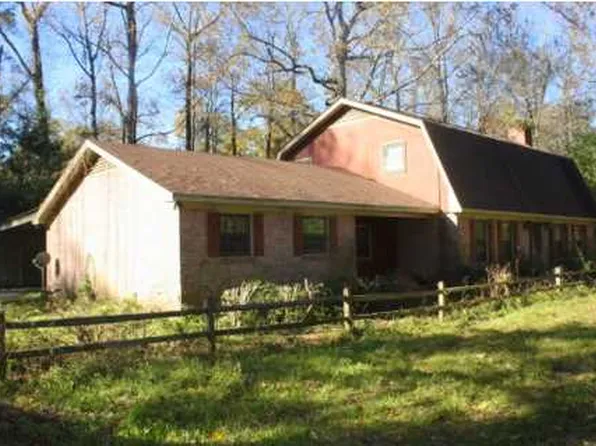3843 Martha Ln, Millbrook, AL 36054