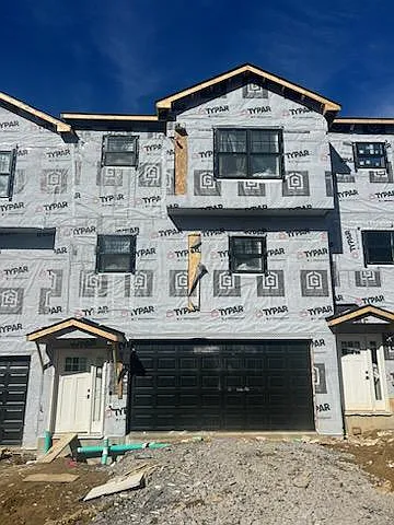 Building Photo - 9 Manchester Dr