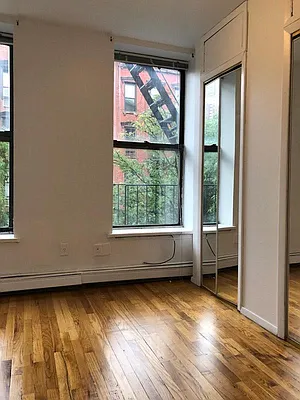 Rented by KNOCKKNOCK LLC | media 20