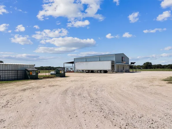 324 E Highway 6, Iredell, TX 76649