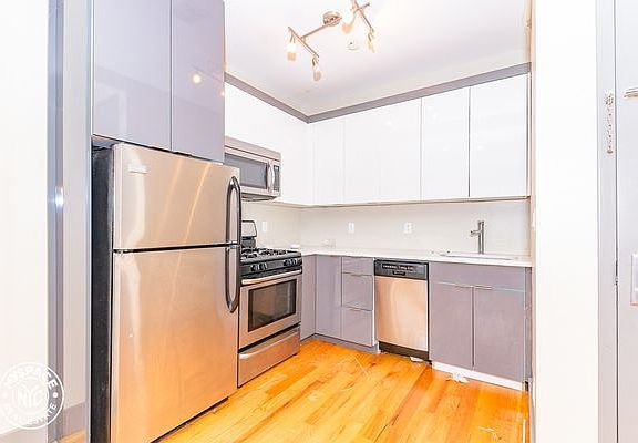 2nd image of 337 Melrose St #4G