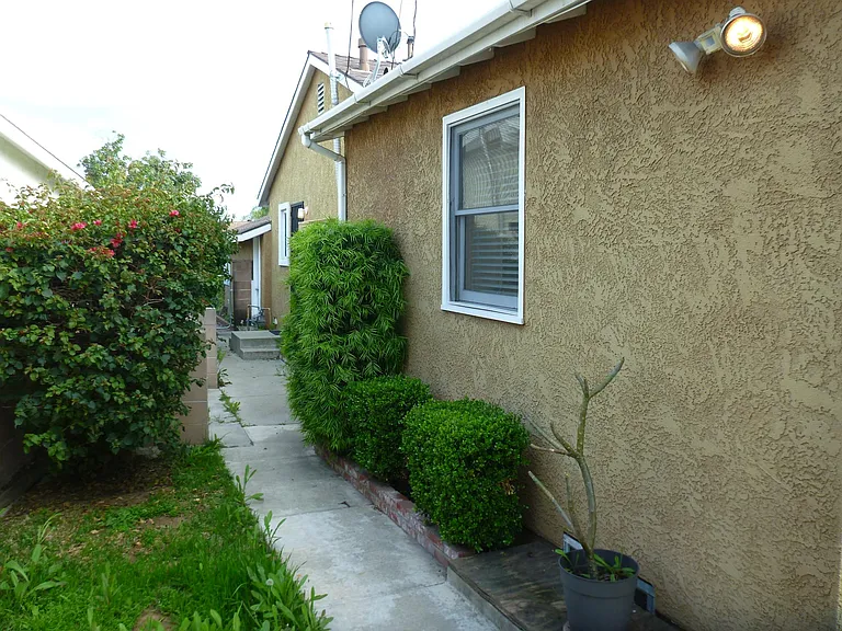 14525 Greenworth Dr — Photo 13