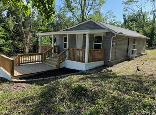 415 Hickory St, Saint Clair, MO 63077
