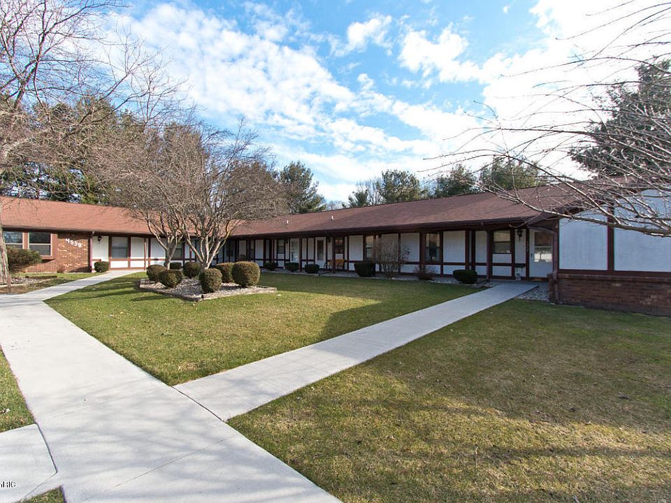 1st image of 4545 Bekinshire Dr NW