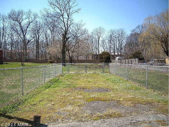 2nd image of 1507 Brooke Rd