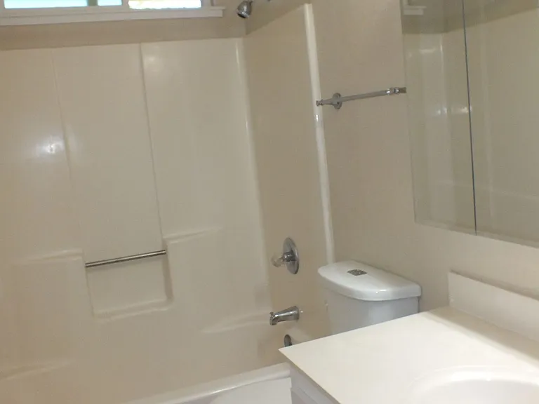 Cameron Park Townhouse apartments at La Crescenta Gardens — Photo 7