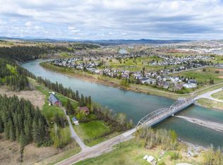 218 E Riviera Vw, Cochrane, AB T4C 0Z2