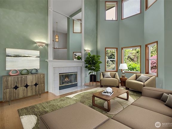 3rd image of 4452 185th Avenue E